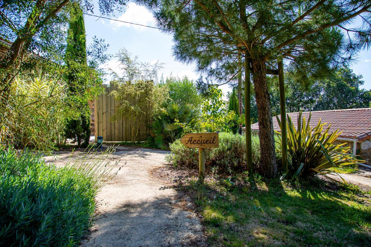 Le Mas Des Roches Proche Puy Du Fou Bed & Breakfast Saint-Paul-en-Pareds Exterior photo