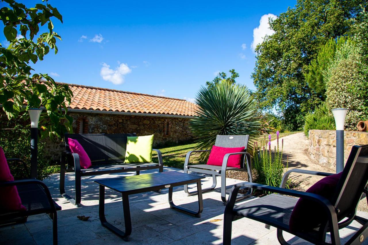 Le Mas Des Roches Proche Puy Du Fou Bed & Breakfast Saint-Paul-en-Pareds Exterior photo