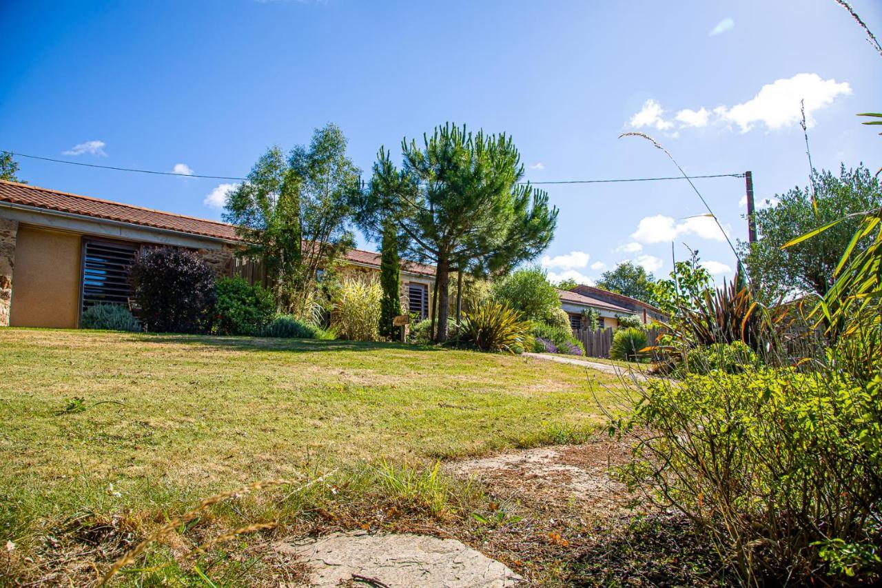 Le Mas Des Roches Proche Puy Du Fou Bed & Breakfast Saint-Paul-en-Pareds Exterior photo